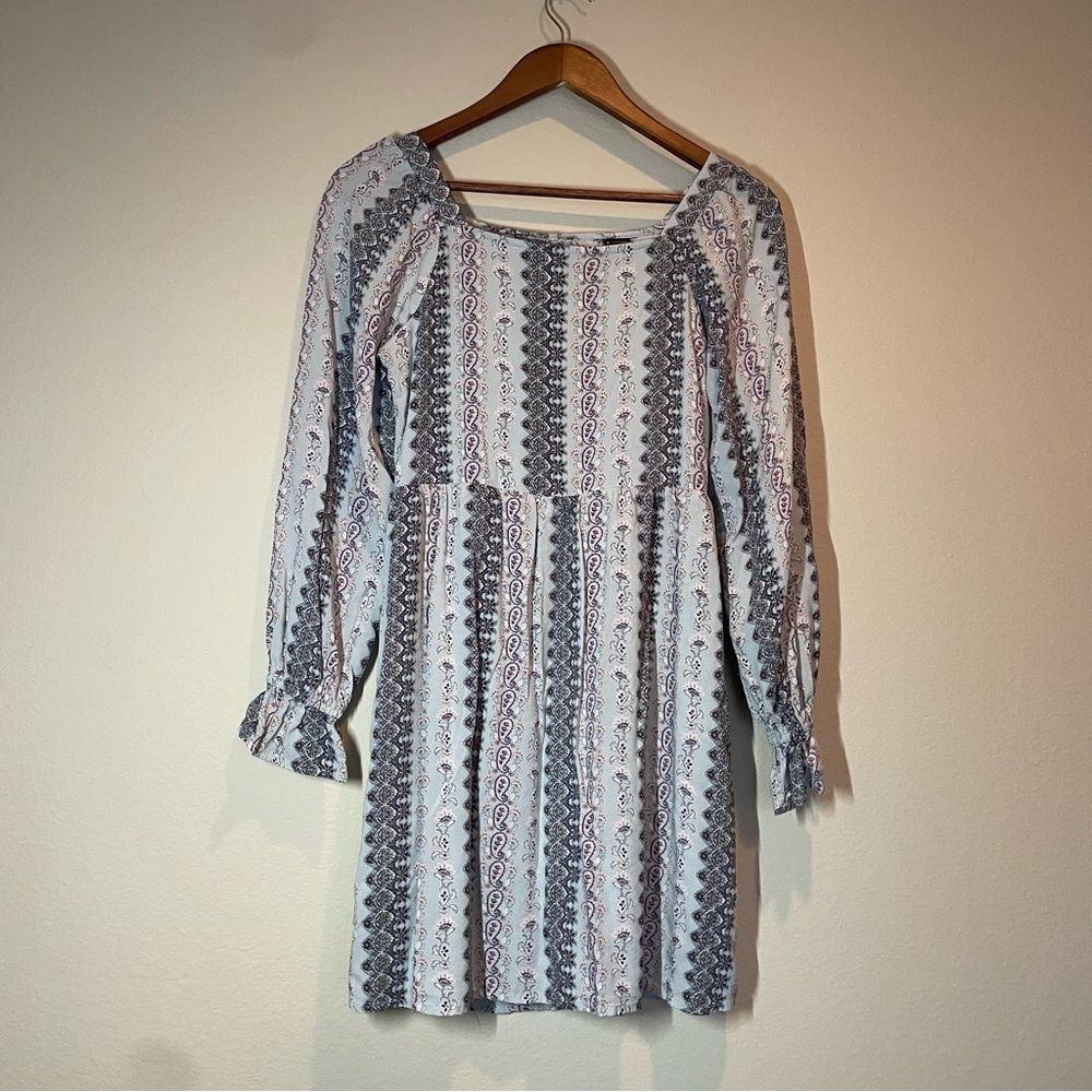 ART CLASS XL GIRLS (14/16) Dress With Key hole back. Paisley colors.